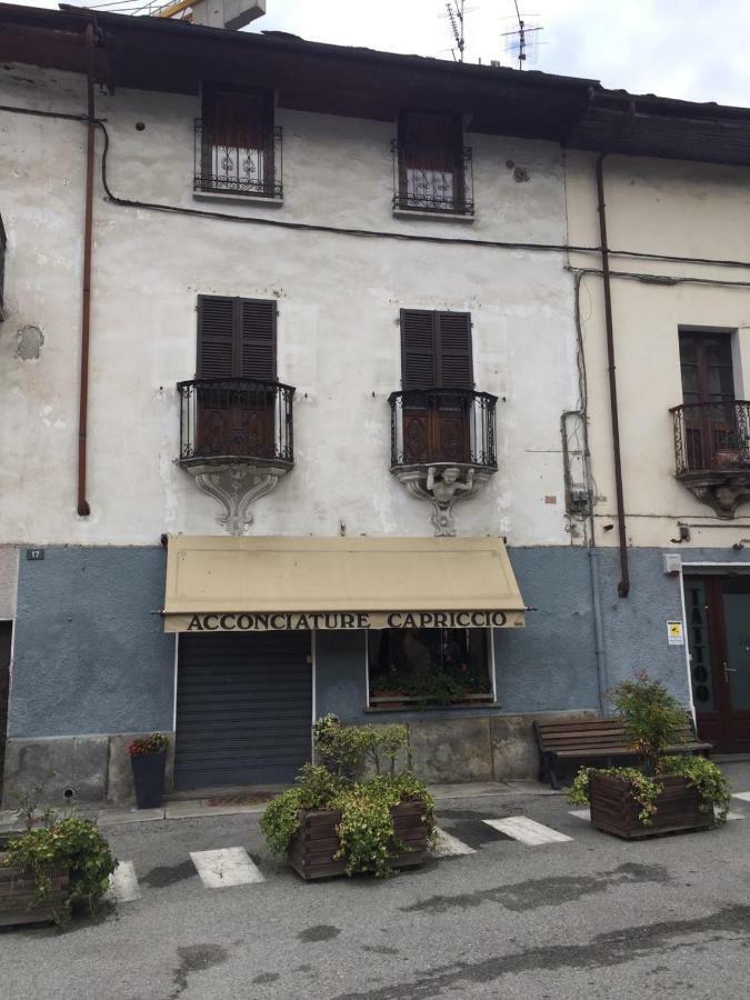 la petite maison Aoste Extérieur photo
